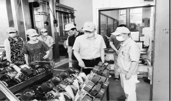 嘉定區(qū)人大常委會關注企業(yè)發(fā)展 副主任王建新視察上海橫河電機有限公司