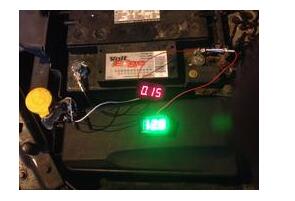 使用電壓表和電流表為汽車電池故障進(jìn)行分析并診斷1