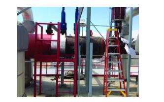 圖：在蒸汽泄放系統(tǒng)上安裝了無線振動傳感器，以分析導(dǎo)致裂縫失效的振動原因。